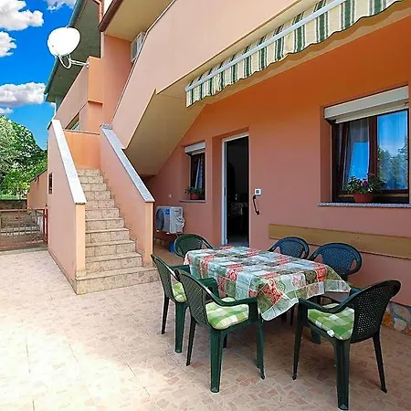 1858 Hotel
